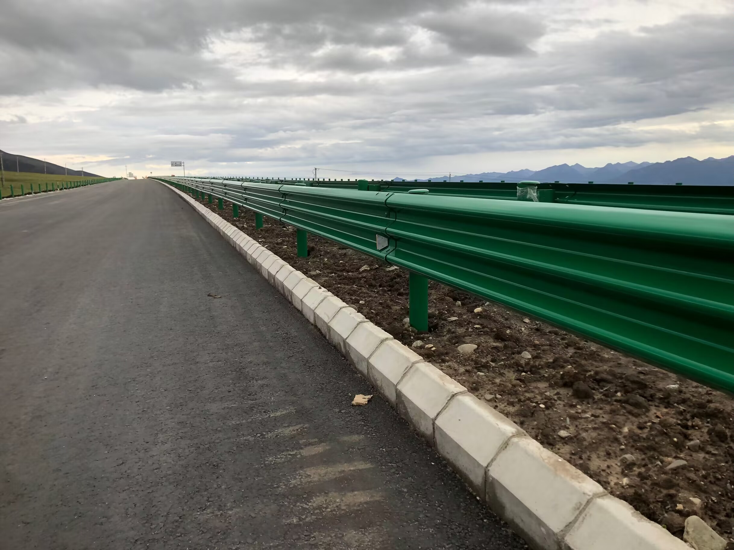 江孜县乡村公路波形护栏三波波形护栏 - 推荐